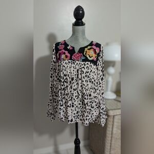 Savanna Jane Long Sleeve Animal Print Top Blouse Floral Embroidery Medium